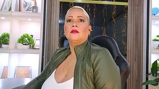 GianellaCox  online show from 1, 11, 2025