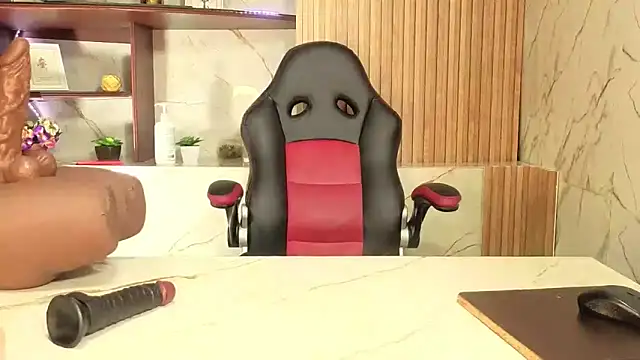 AmberNix online show from 15, 4, 2026