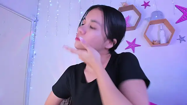 Emiily Parkerr online show from 7, 11, 2025