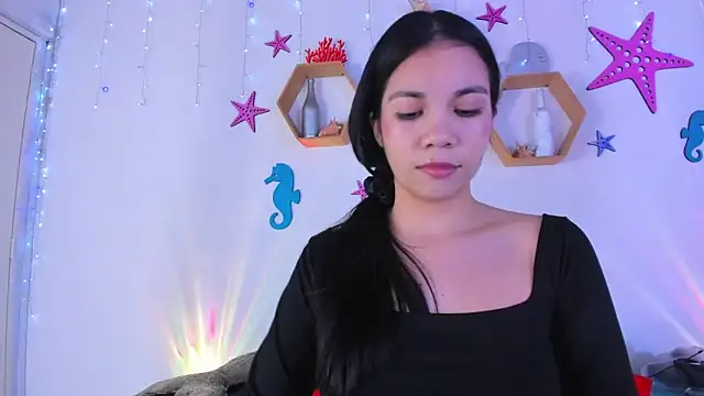 Emiily Parkerr online show from 18, 11, 2025