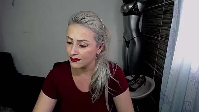Snapshot of Emma_Rizzoo chatting on 20, 5, 2026 Emma Rizzoo online show from 20, 5, 2026