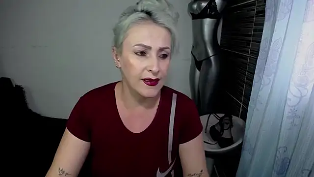 Snapshot of Emma_Rizzoo chatting on 12, 5, 2026 Emma Rizzoo online show from 12, 5, 2026