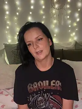 Snapshot of Off__Melonenmandy chatting on 12, 2, 2026 Off Melonenmandy online show from 12, 2, 2026