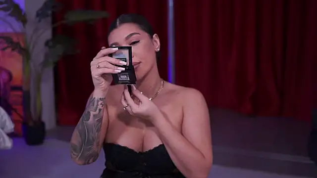 NatyDesiree online show from 22, 12, 2025