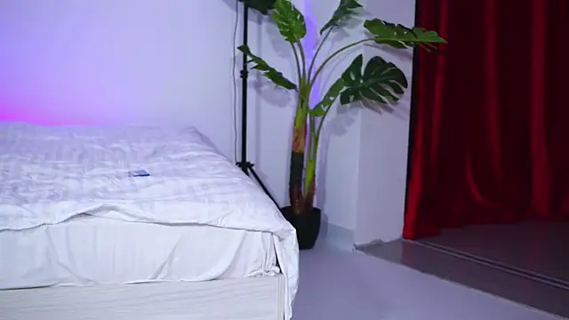 NatyDesiree online show from 20, 9, 2025