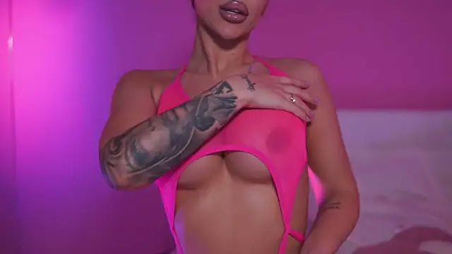 NatyDesiree online show from 6, 3, 2025