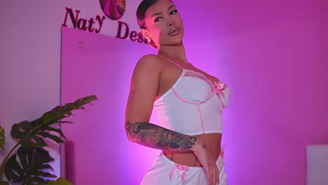 NatyDesiree online show from 11, 3, 2025