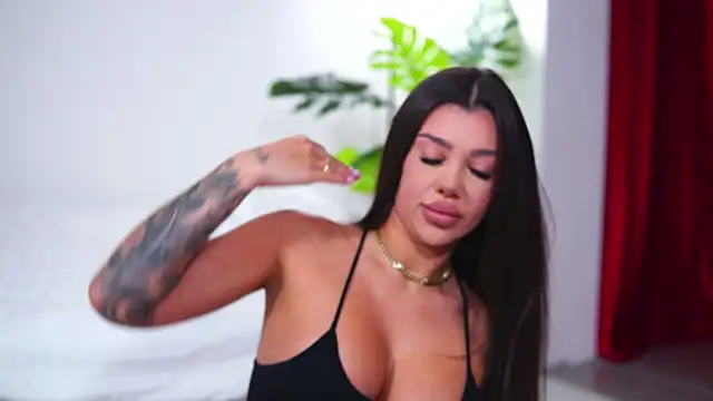 NatyDesiree online show from 18, 9, 2025