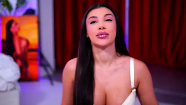 NatyDesiree online show from 4, 12, 2025