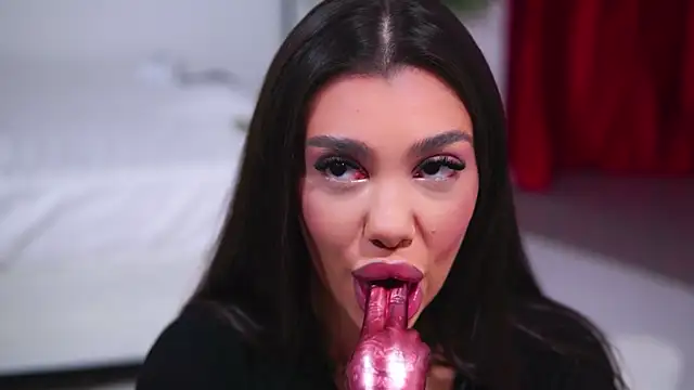 NatyDesiree online show from 5, 10, 2025