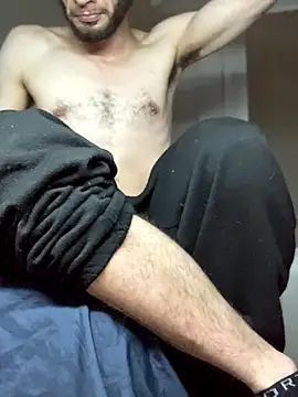 pantslesstraveler plt online show from 9, 9, 2025