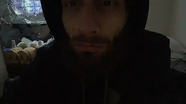 pantslesstraveler plt online show from 5, 11, 2025