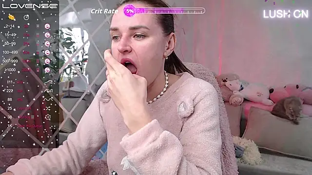 Bella  Swoon online show from 6, 10, 2025