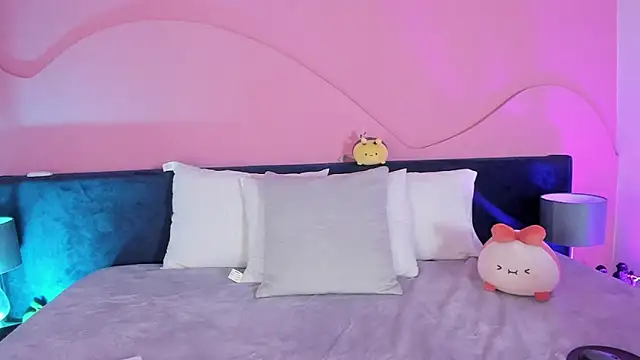 Alaia Manson online show from 14, 11, 2025