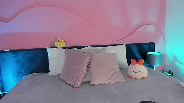 Alaia Manson online show from 24, 9, 2025