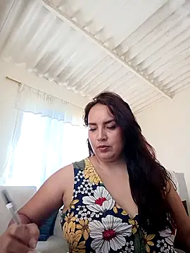 Snapshot of allison-dreams chatting on 10, 9, 2025 allison-dreams online show from 10, 9, 2025