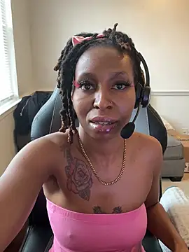 LeyaHoneybuns online show from 19, 2, 2026