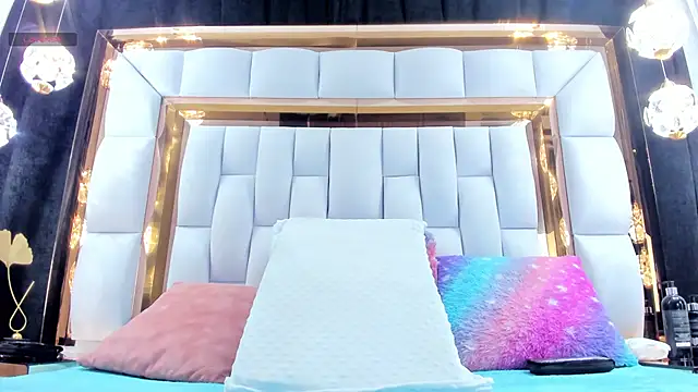 RileySweett online show from 18, 9, 2025