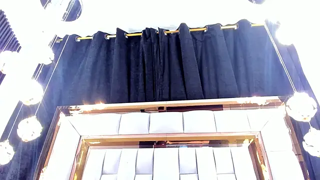 RileySweett online show from 3, 10, 2025