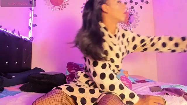 Snapshot of Stefanydolly77 chatting on 9, 7, 2026 Stefanydolly77 online show from 9, 7, 2026