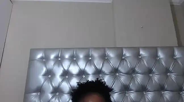 Snapshot of YourSubDesire chatting on 27, 2, 2025 YourSubDesire online show from 27, 2, 2025