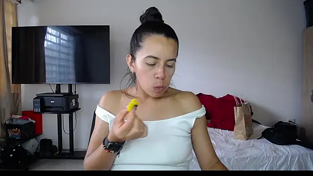 Snapshot of Mariam_Gomezxxx chatting on 1, 10, 2025 Mariam Gomezxxx online show from 1, 10, 2025