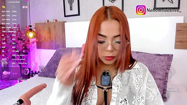 nahomiidasilva  online show from 7, 5, 2026