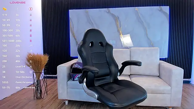 paulina sweett  online show from 9, 10, 2025