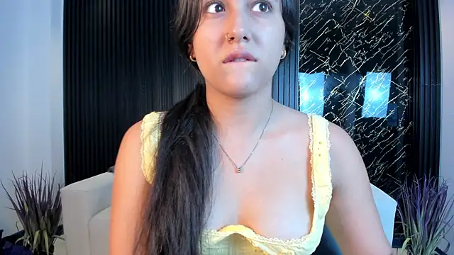 paulina sweett  online show from 6, 11, 2025