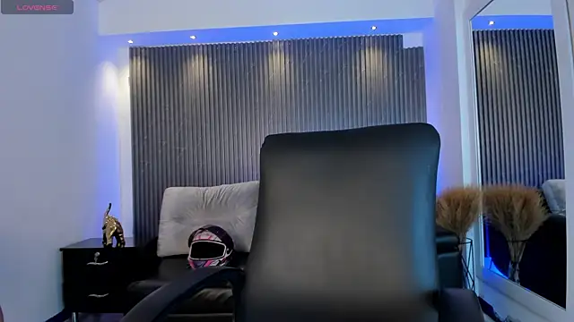 paulina sweett  online show from 24, 9, 2025