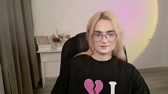 CuteYukiKun online show from 27, 3, 2026