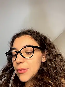 uniquerossie online show from 17, 1, 2026