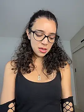 uniquerossie online show from 18, 2, 2026