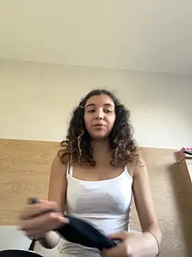 uniquerossie online show from 13, 11, 2025