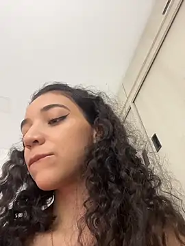 uniquerossie online show from 15, 2, 2026