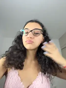 uniquerossie online show from 17, 2, 2026