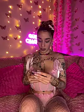 Chachou000 online show from 22, 3, 2025