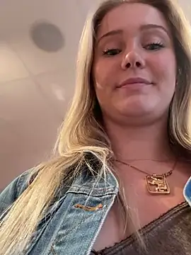 lexi luv online show from 7, 3, 2025