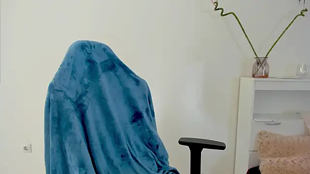 crystalnut online show from 26, 9, 2025