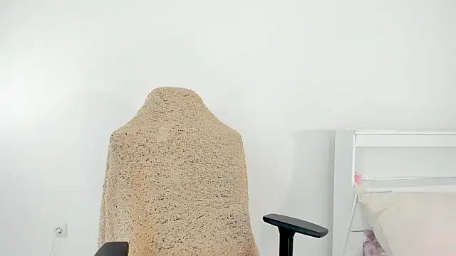 crystalnut online show from 5, 3, 2026