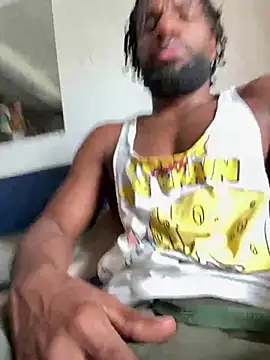 Snapshot of BL4CKBUNY chatting on 14, 2, 2025 BL4CKBUNY online show from 14, 2, 2025