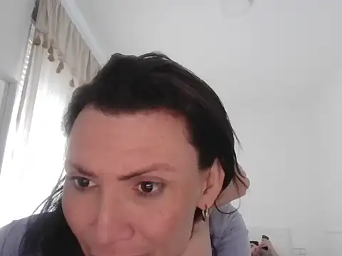 KimberllySaeez online show from 27, 3, 2026