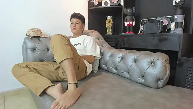 Snapshot of Levy_Steve chatting on 2, 3, 2025 Levy Steve online show from 2, 3, 2025