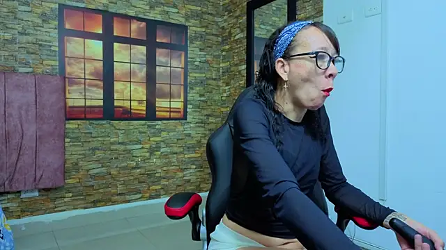 daniela xue online show from 11, 11, 2025