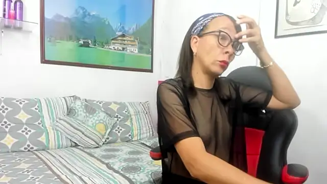 Snapshot of daniela_xue chatting on 14, 6, 2026 daniela xue online show from 14, 6, 2026