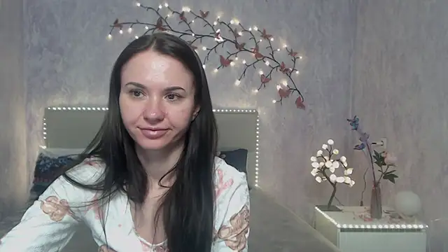 KaraCriegs online show from 8, 3, 2026