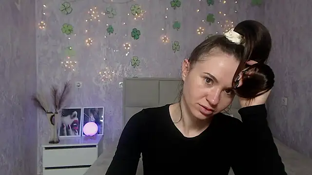 KaraCriegs online show from 23, 3, 2025