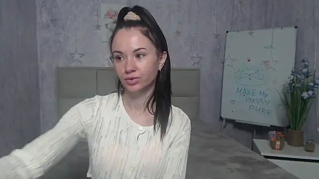 KaraCriegs online show from 8, 11, 2025