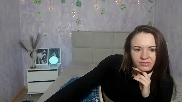 KaraCriegs online show from 23, 3, 2025