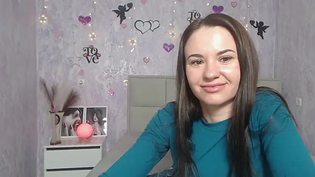 KaraCriegs online show from 10, 3, 2025